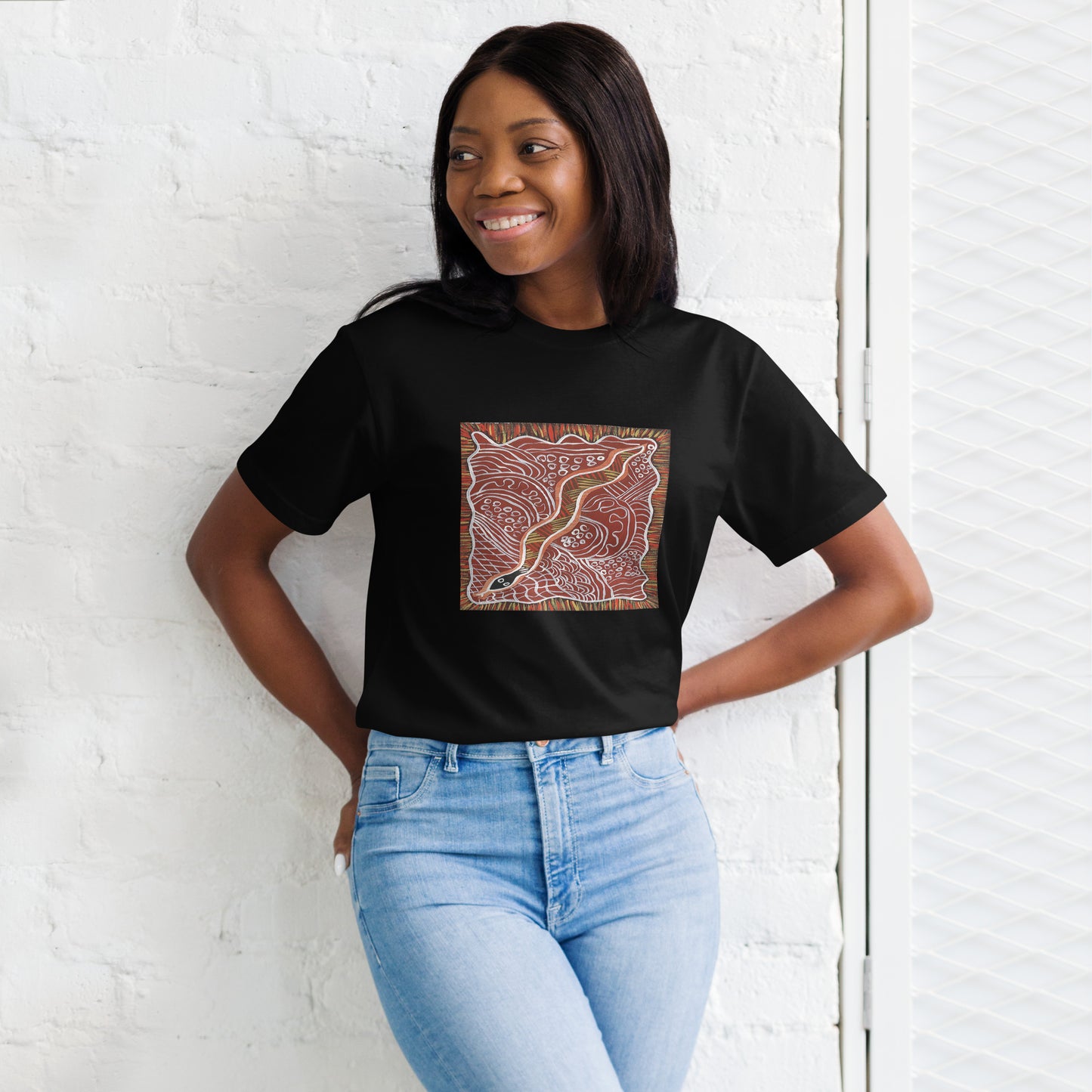 Unisex organic cotton tee Serpent Moving